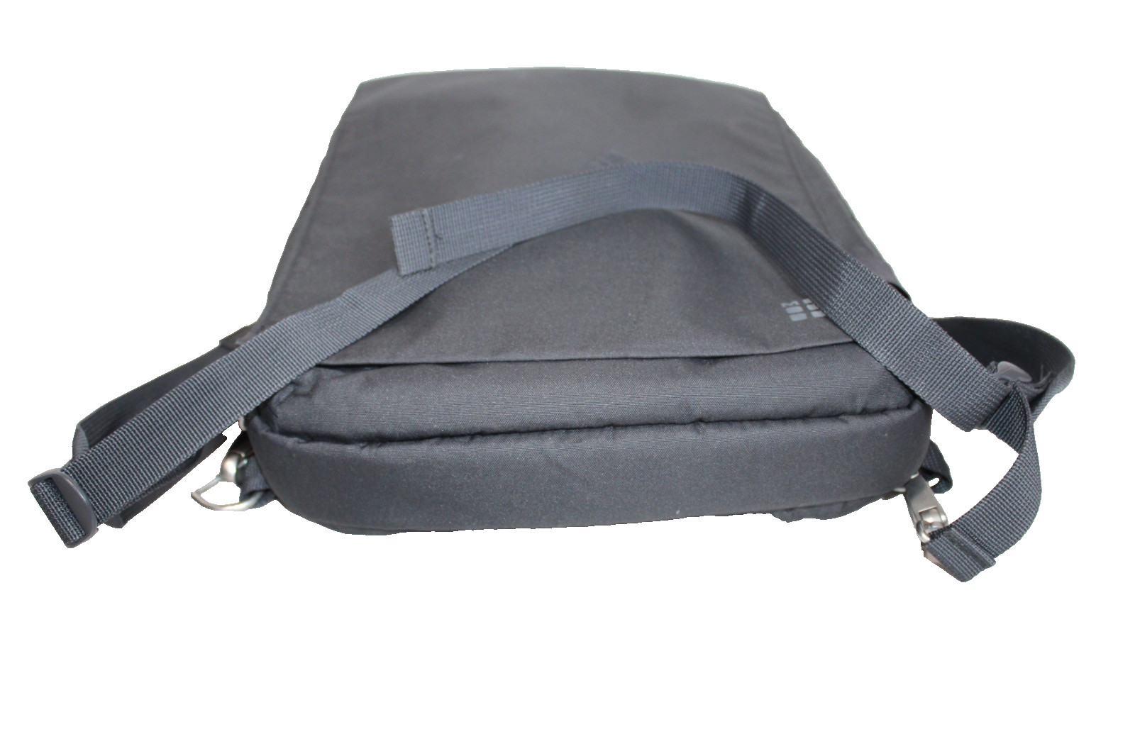 Moleskine Business Backpack Computer Device Vertical Bag Padded Slim 15.4″ Grey