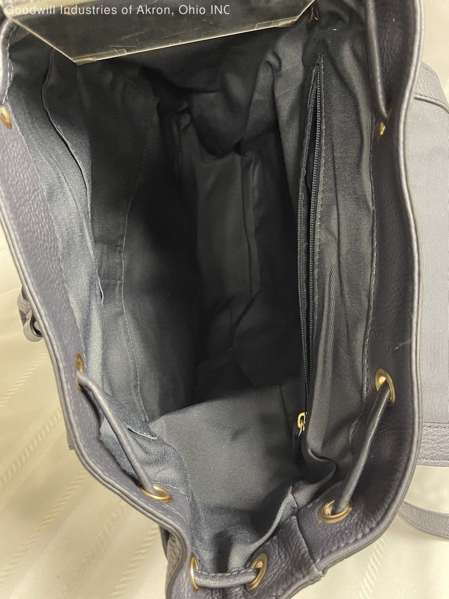 Coach Navy Pebbled Leather Drawstring Backpack Gold Hardware COA