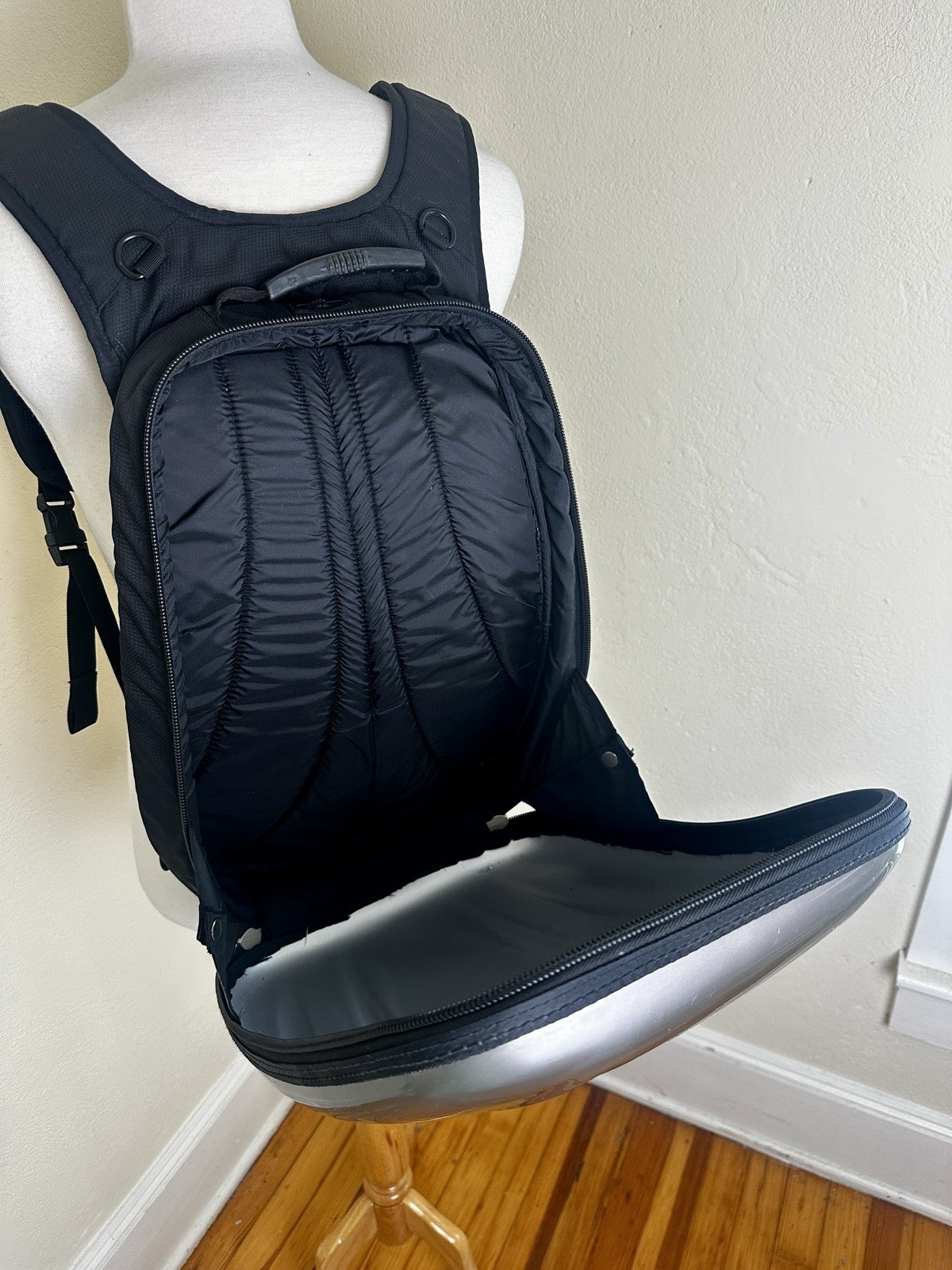 Axio Harodesign Hardshell Hardcase Backpack Motorcycle Laptop Slate Gray Silver