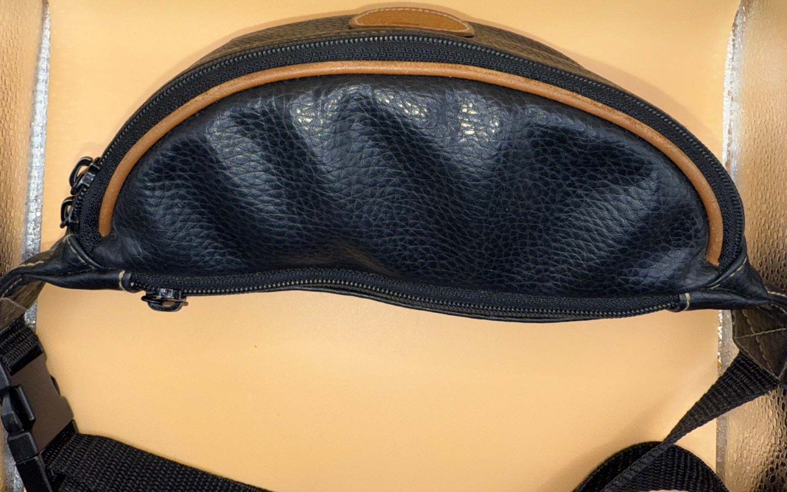 Vintage, GH Bass Fanny Pack/ Waist Bag, Black Made in China 90’s VTG leather