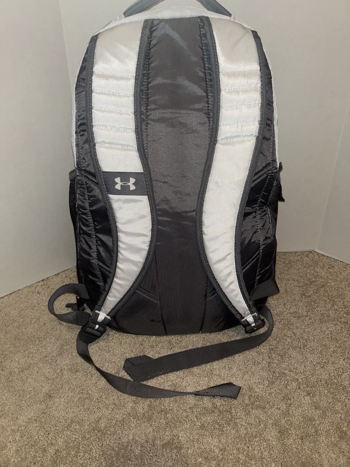 Under Armour Backpack W/laptop Opening Light Gray And Dark Gray