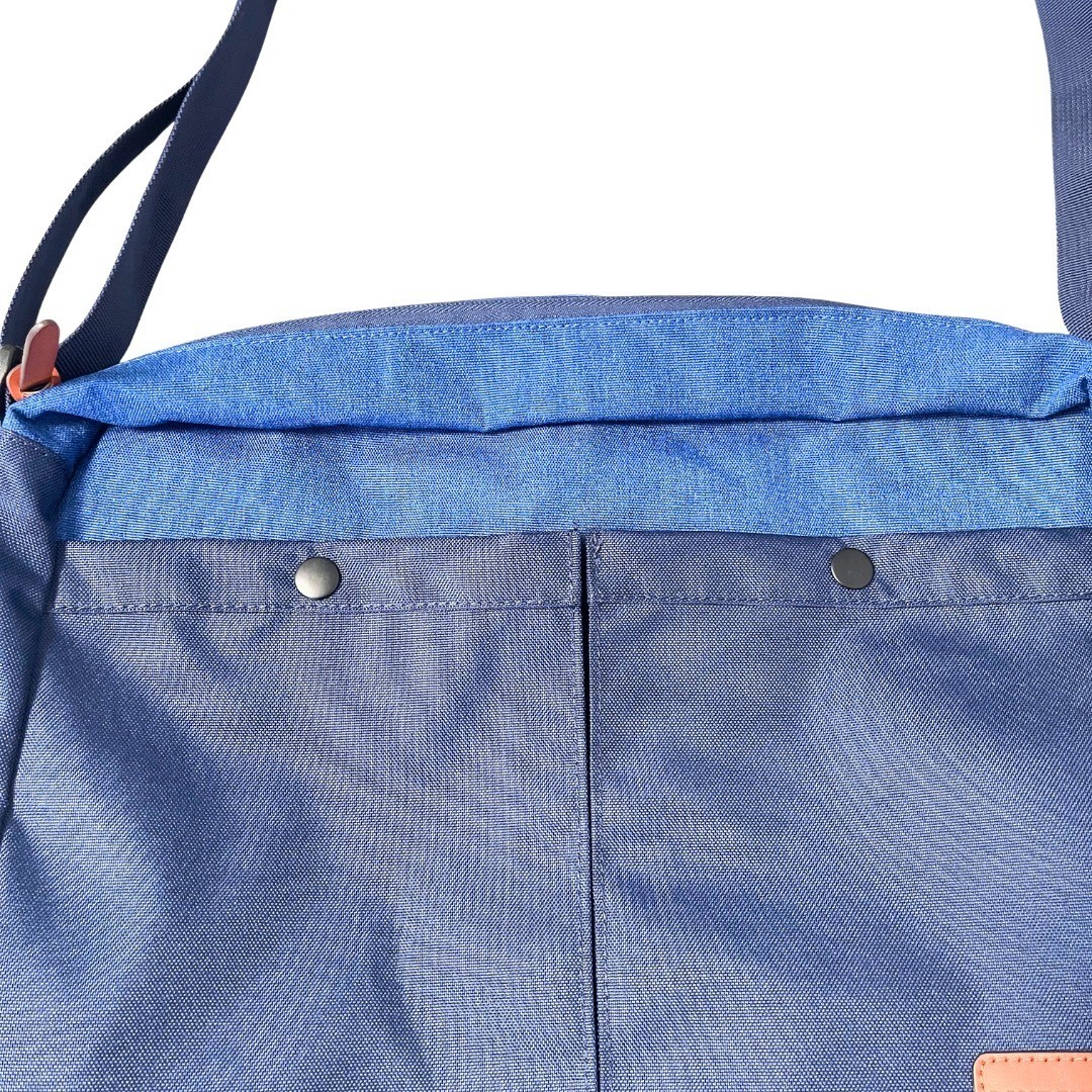 Lands End Everyday Messenger Bag Size 11×15 Laptop Inner Outer Pockets Utility