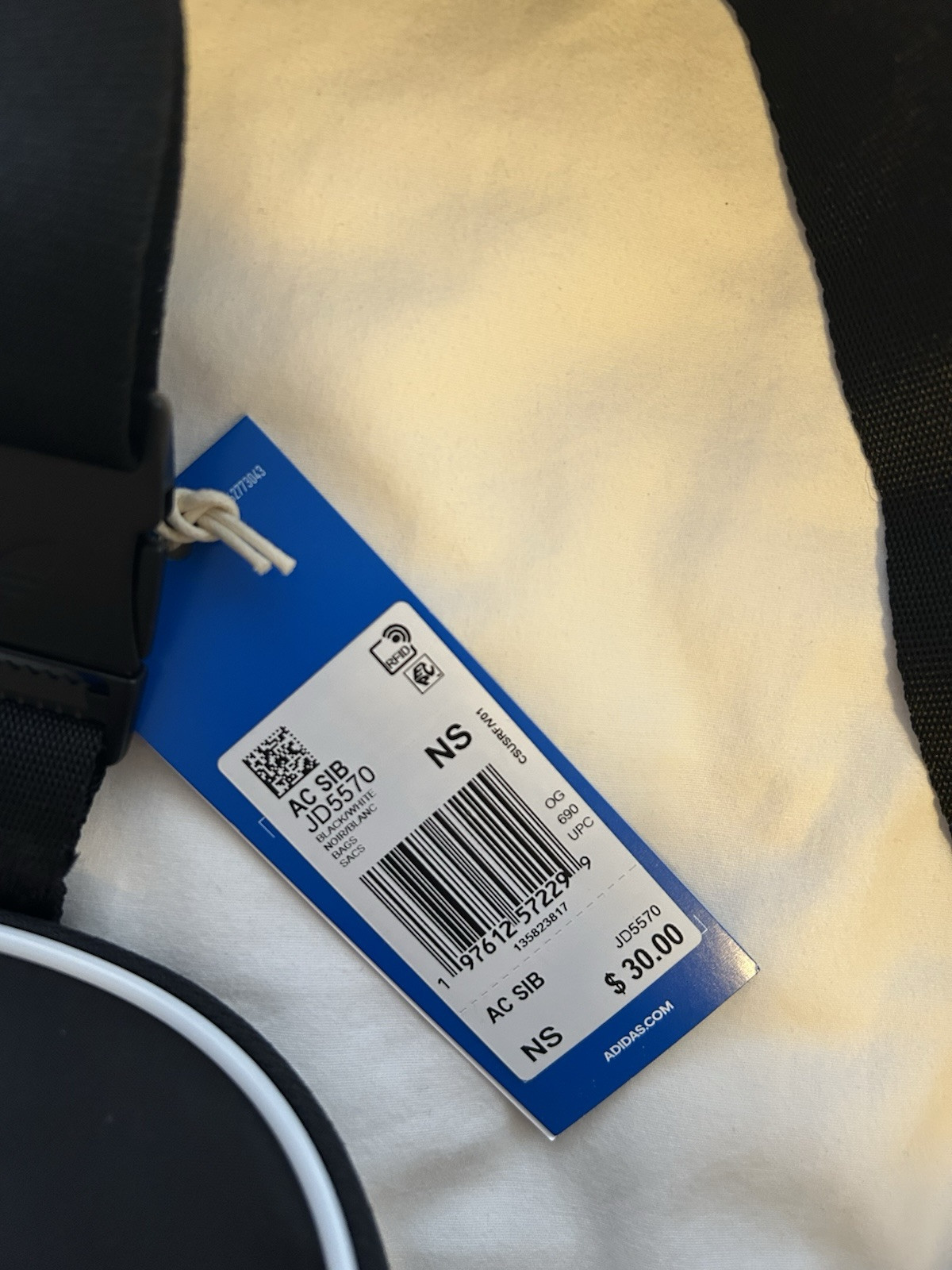 Adidas Original Adicolor Small Sling Bag Black White JD5570 BRAND New in package