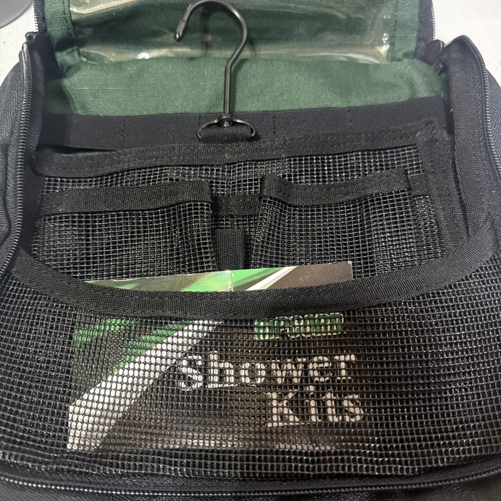 Vintage CABELA’S Nylon Toiletry Bag Kit Hanging Organizer Green/Black