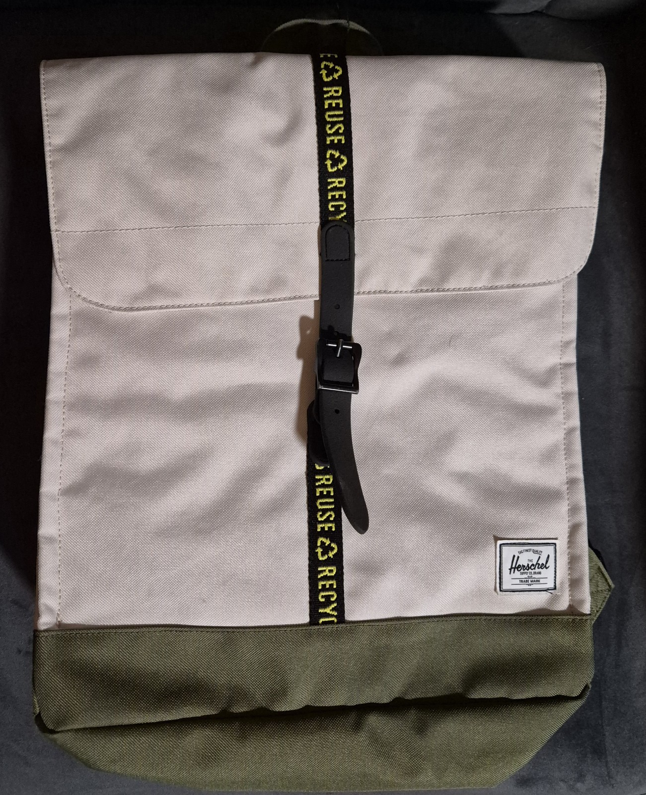 Herschel Supply Co. City Mid-Volume Backpack 14L