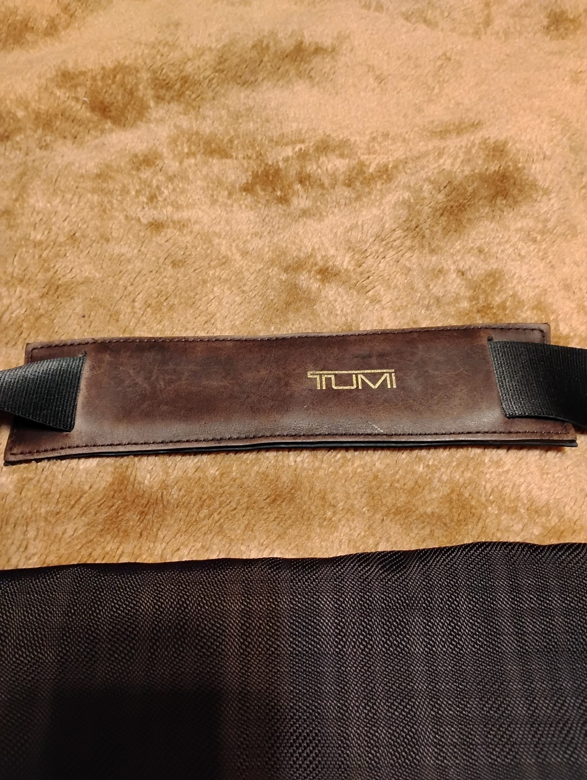 Tumi Dror Messanger Bag Magnetic Flaps Leather Accents