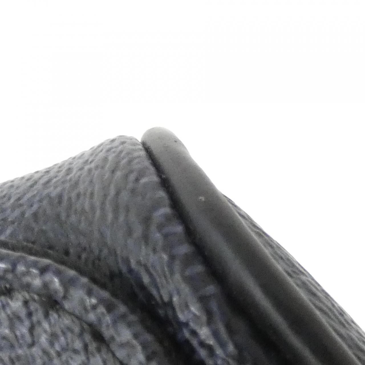 Authentic Louis Vuitton Damier Cobalt (Jungle) District 2018 Stainless Steel…