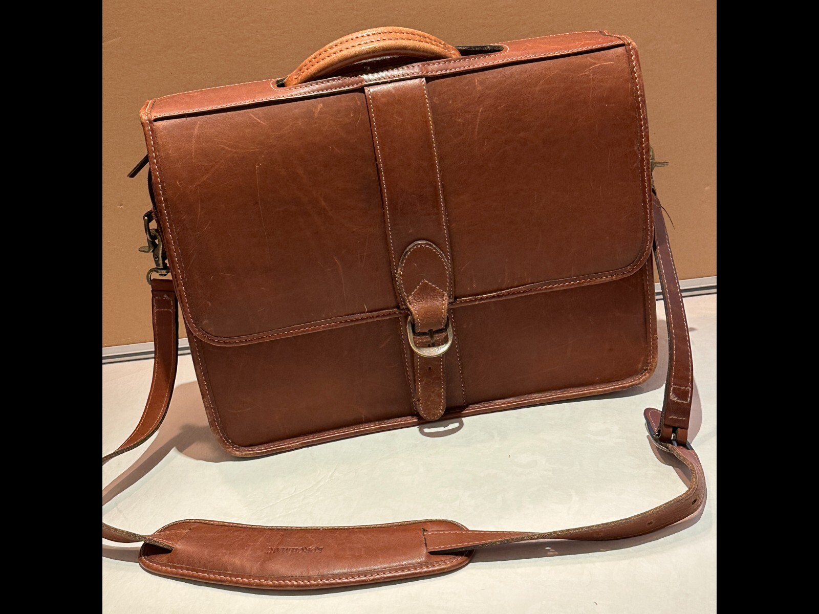 KORCHMAR SCHLESINGER BUCKLE BROWN BELTING LEATHER BRIEFCASE USA SHOULDER STRAP