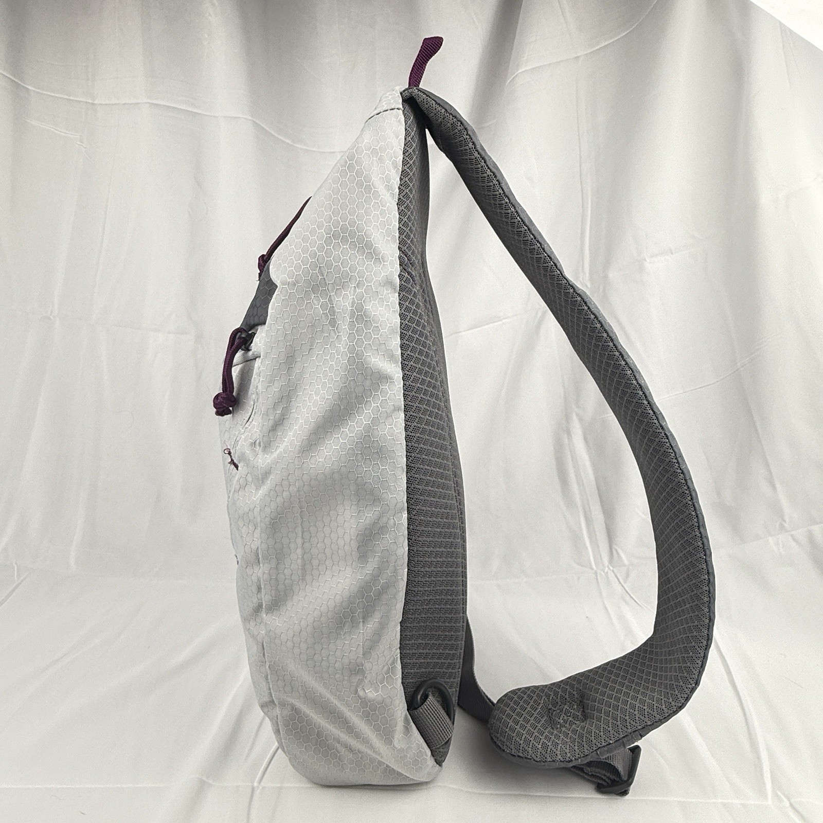 Ozark Trail Sling pack Light Gray Purple Trim Polyester 7 L approx 15x7x4″