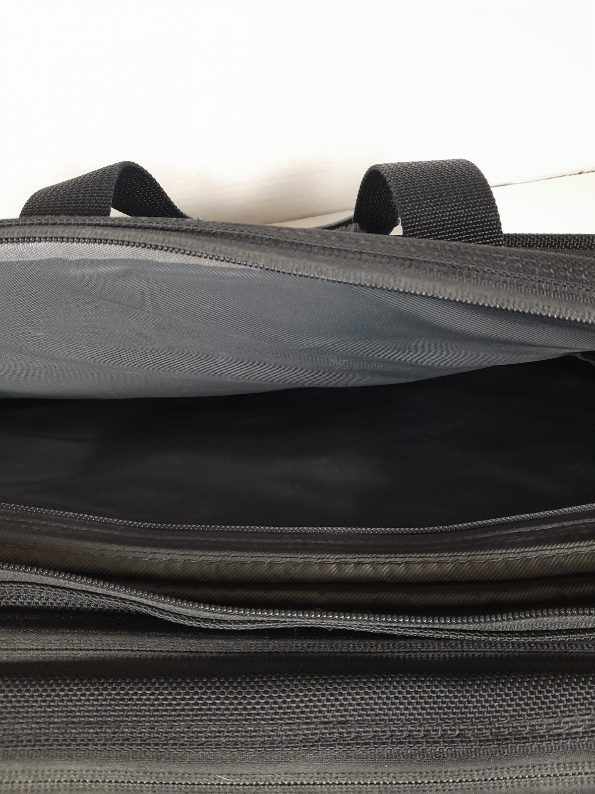 Briggs & Riley Travelware Expandable 17″x 13″ Cabin Laptop Bag Black BB104X-4