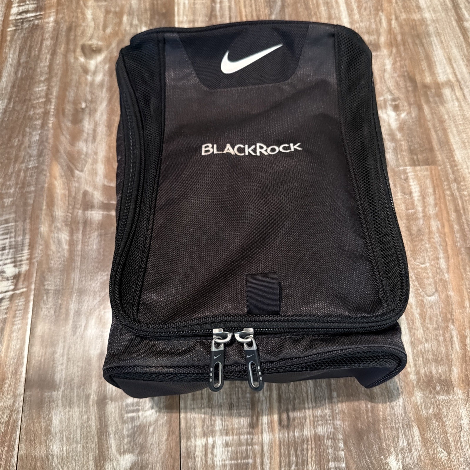 Nike BlackRock Zipper Athletic Shoe Bag/Tote Carrying Handle And Vents Travel