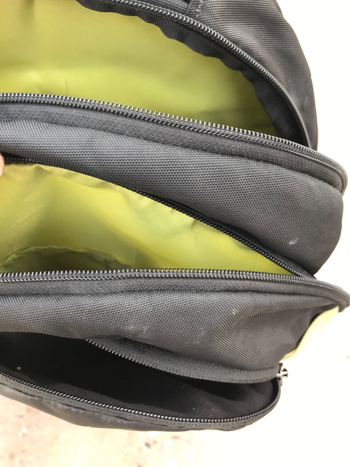 Under Armour Storm Hustle 4.0 Black Backpack Laptop Green Interior School Bag