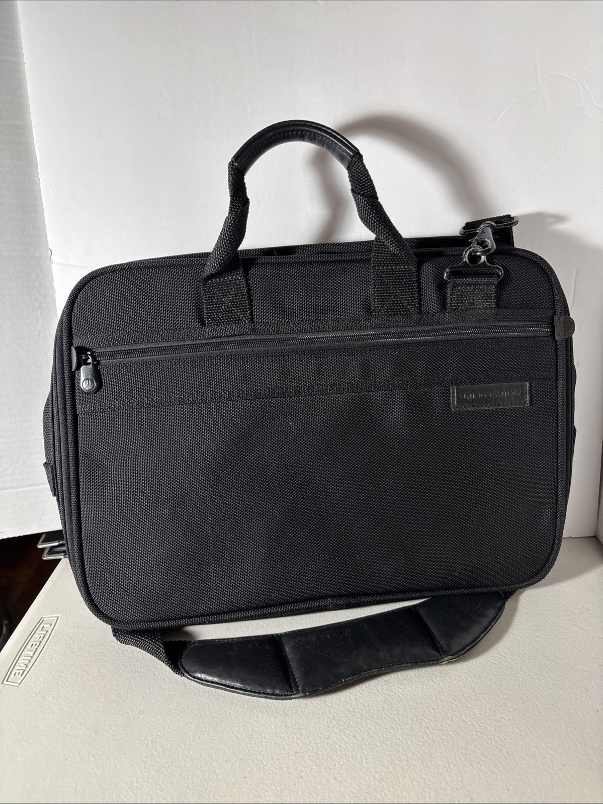 BRIGGS & RILEY Travelware Messenger Slim Briefcase Black Nylon BBW6-4 16x12x3