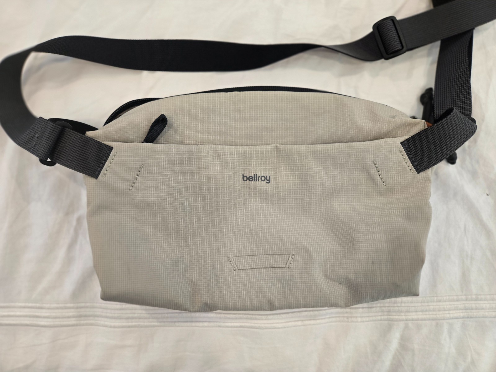 bellroy lite sling, sling crossbody bag for men & women