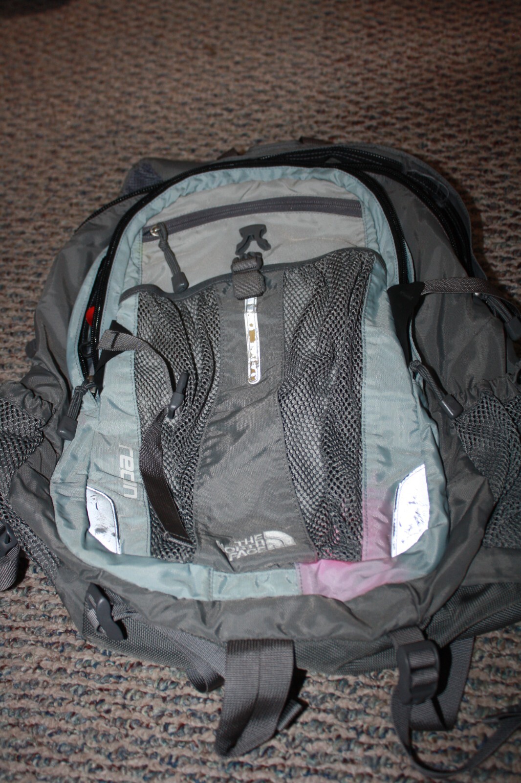 The North Face Recon Backpack Padded Gray Nylon Hiking School Book Bag 19×15