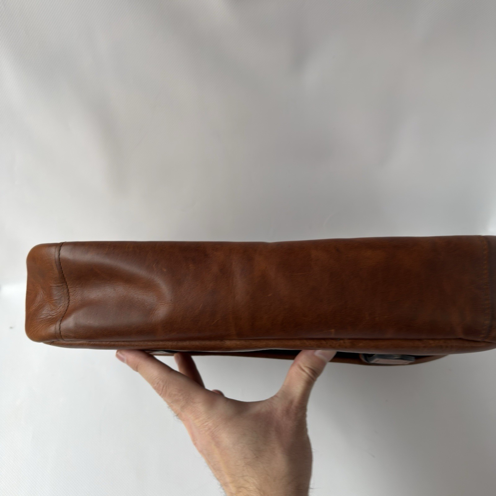 Tecovas Men’s Bartlett Messenger Cognac Brown Cowhide Handmade Leather Bag