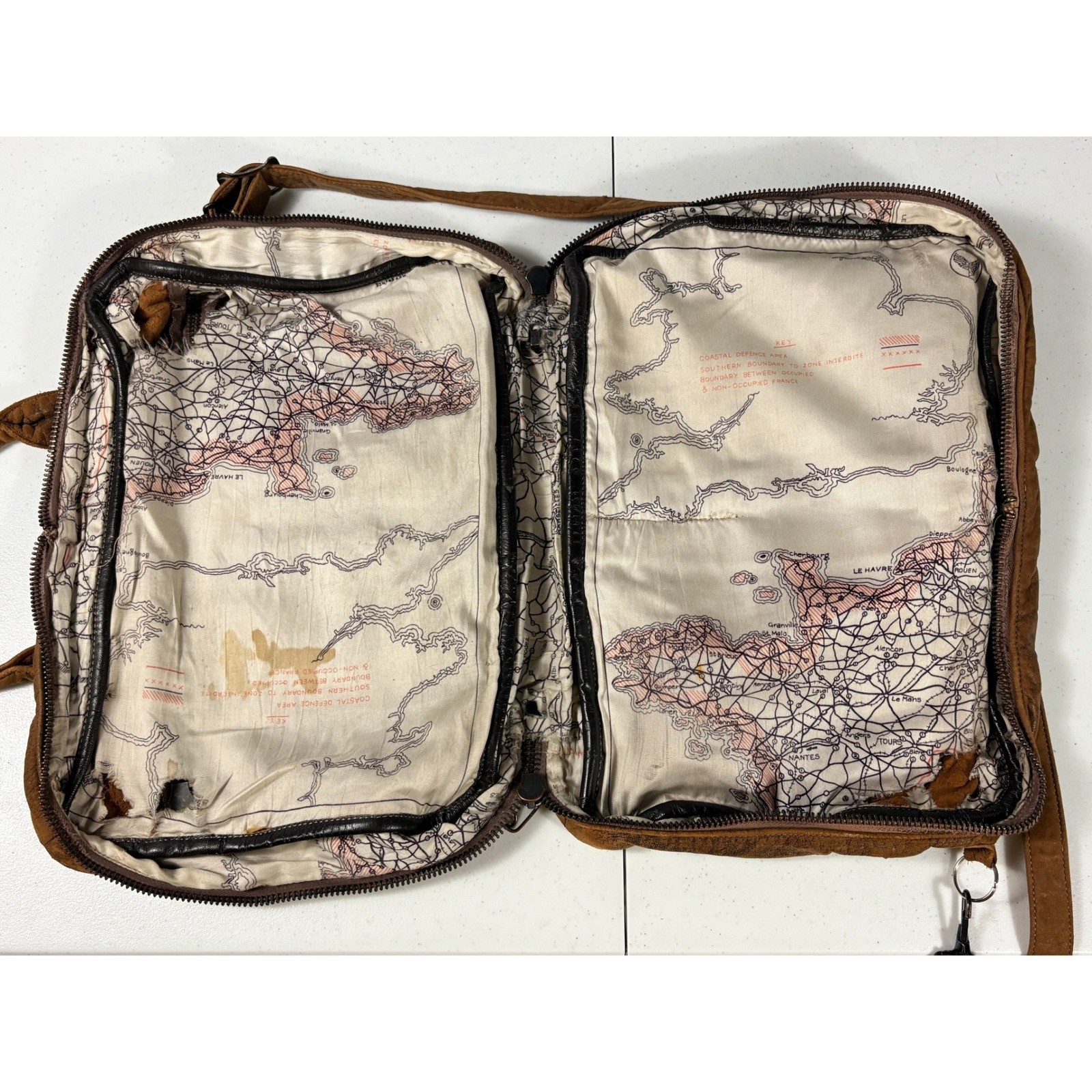 Avirex The Cockpit Brown Distressed Leather Messenger Bag Map Lining Vintage