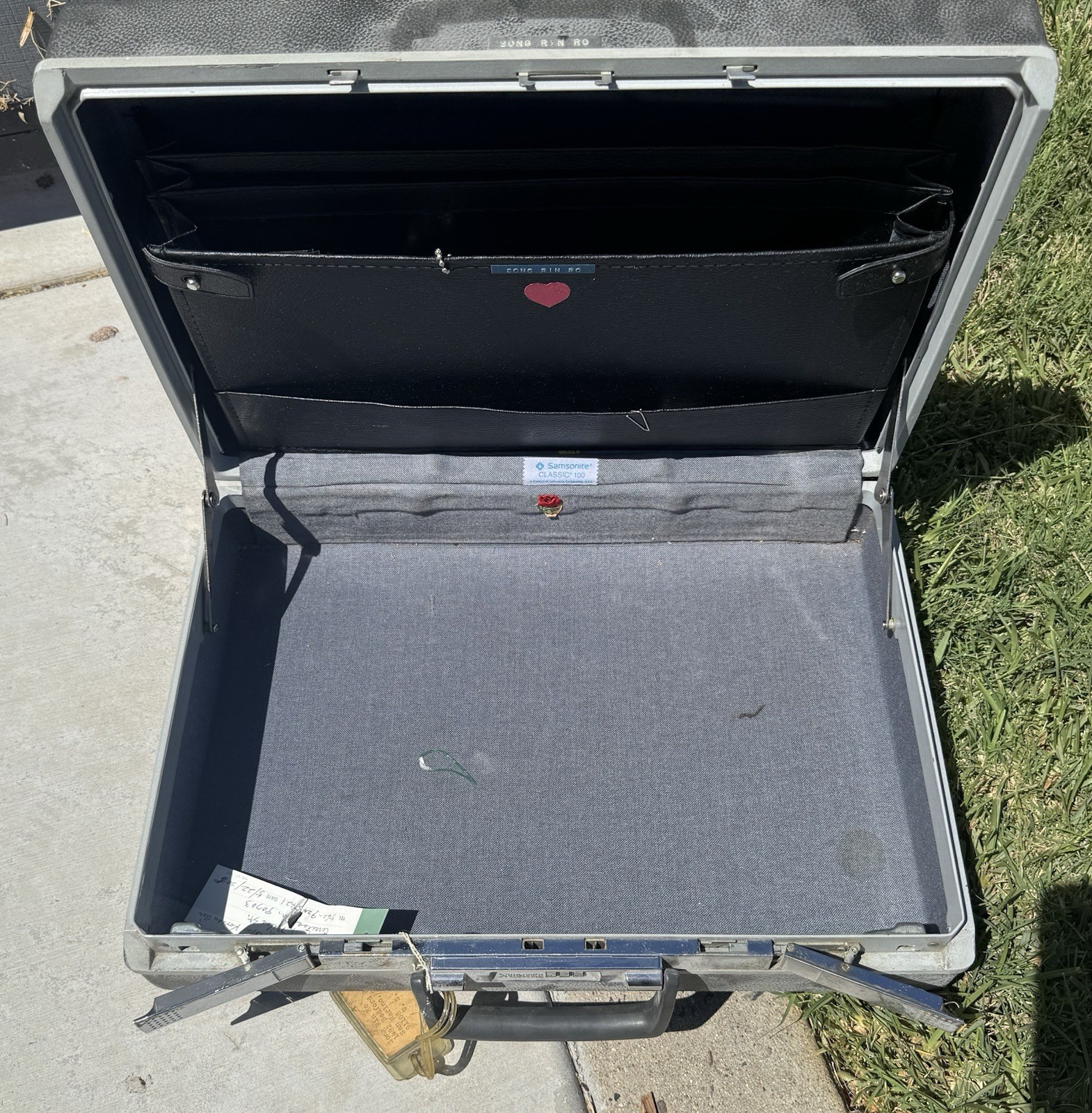 Vintage Samsonite Classic 100 Grey Hard Shell Plastic Metal Briefcase