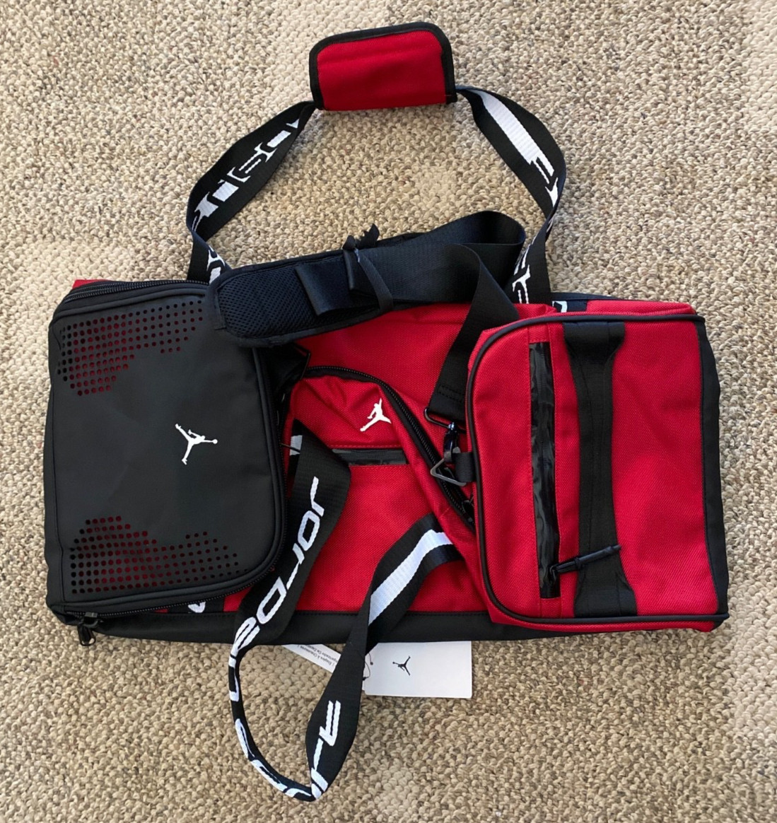 Jordan Nike Duffle Duffel Bag Job Gym Court MA0913-R78 Red $95 Large 24″x11″x10″