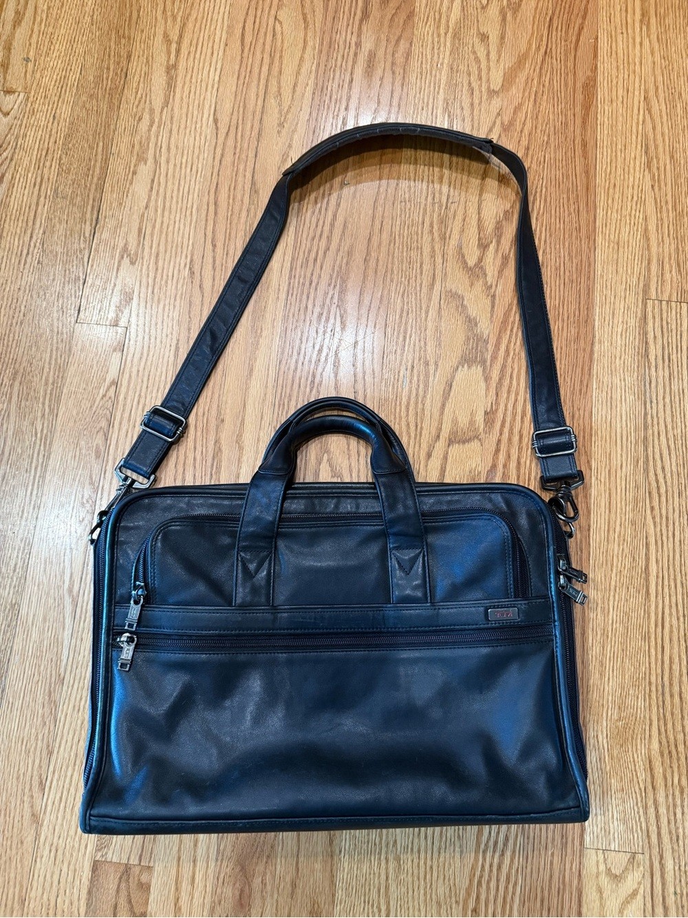 Tumi Alpha Nappa Large Black Leather Briefcase Organizer Padded