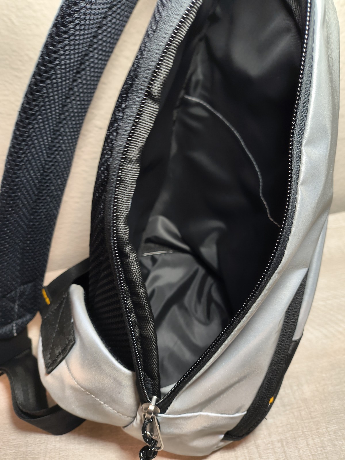 Adidas BACKPACK / Sling / Full Reflective / IW8624 / Skateboarding / Biking