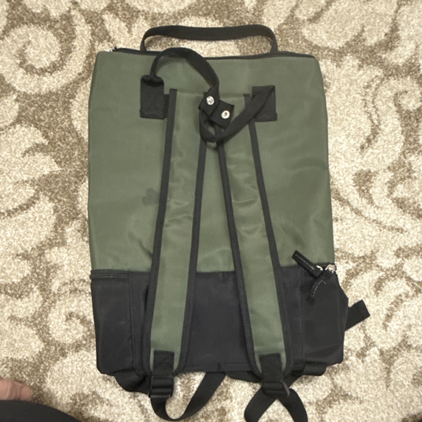 DSW Men’s Green Black Backpack Zip Adjustable Strap Top Handle Casual