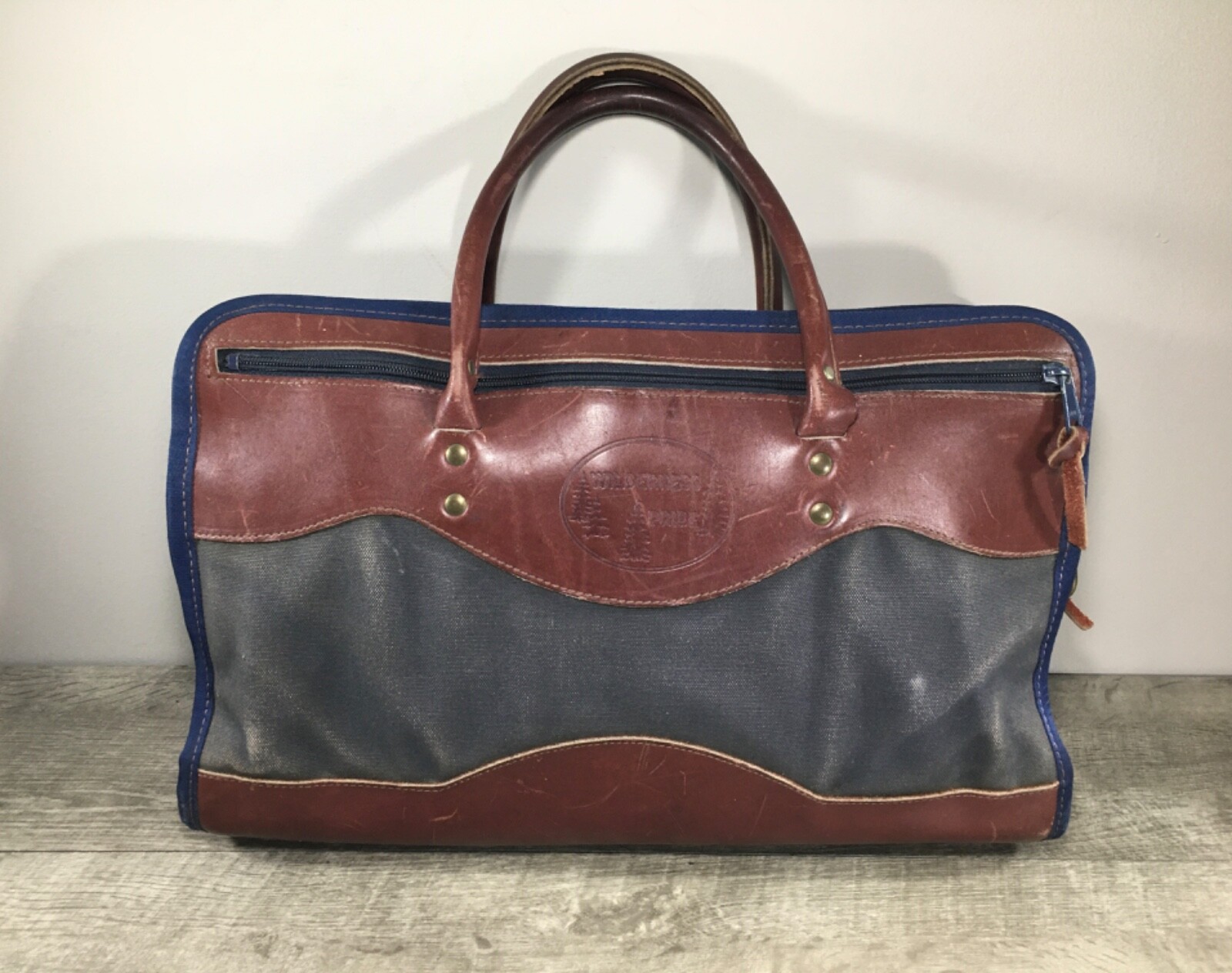 Vtg Wilderness Pride Battenkill Leather Travel Messenger Attache Top Handle Bag