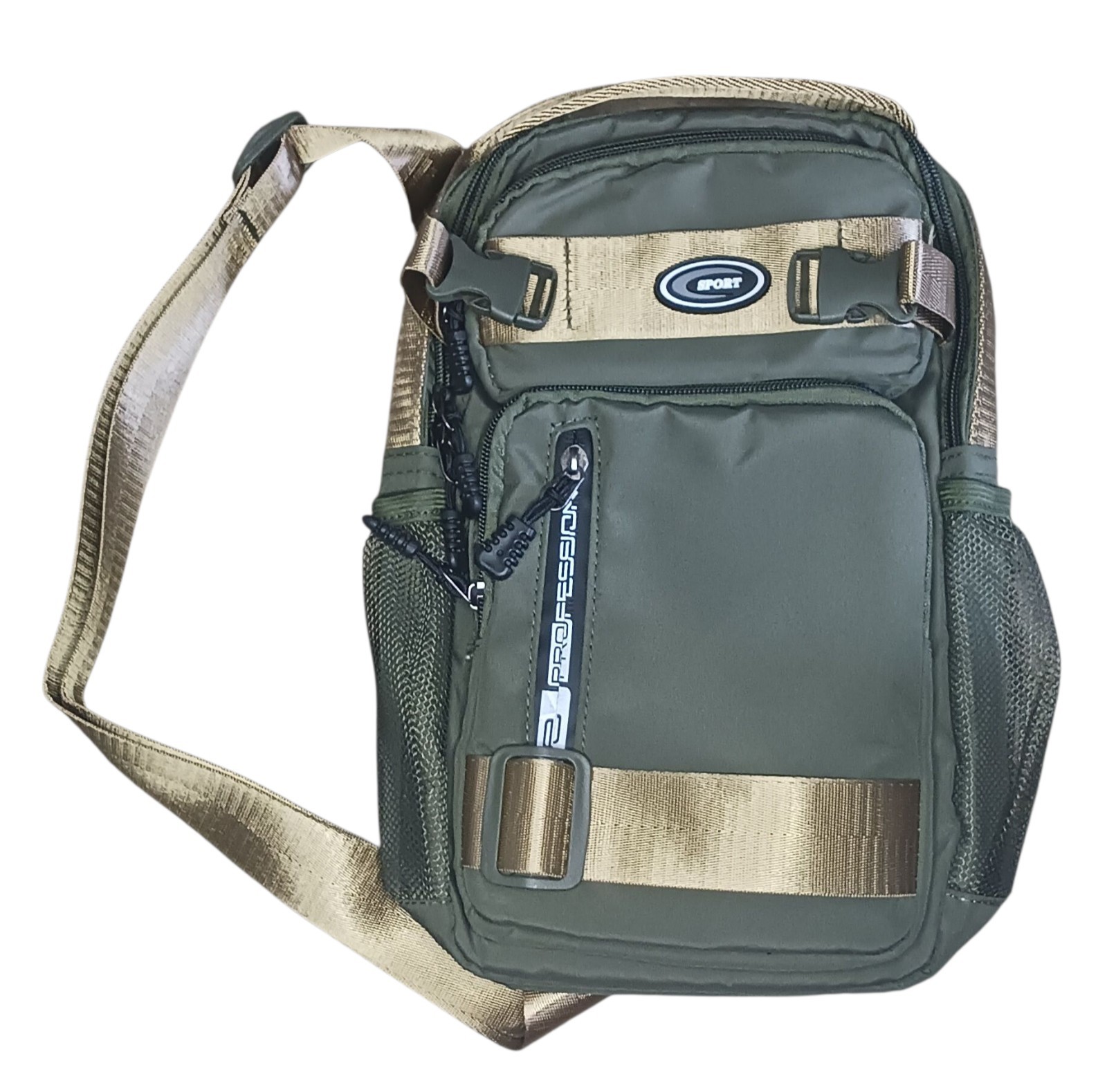a men’s large capacity shoulder bag, also described as a travel crossbody bag