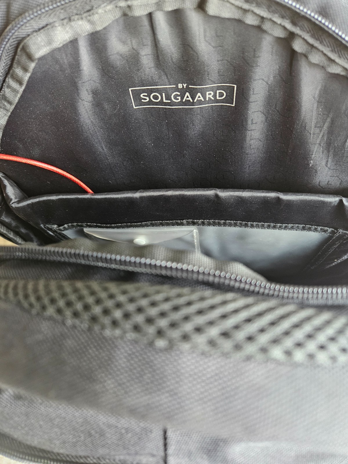 SOLGAARD [LIFEPACK] BACKPACK 17 ” HIGH 4.5 “WIDE AT BASE 12 ” LONG AT THE BASE