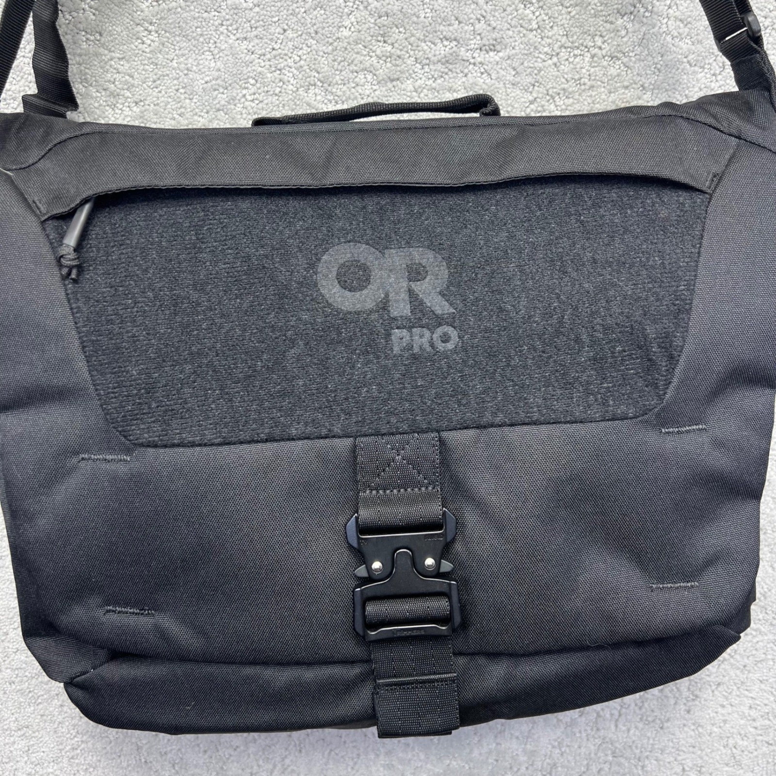 Outdoor Research PRO Deploy Messenger Bag Black Tactical Travel School Laptop