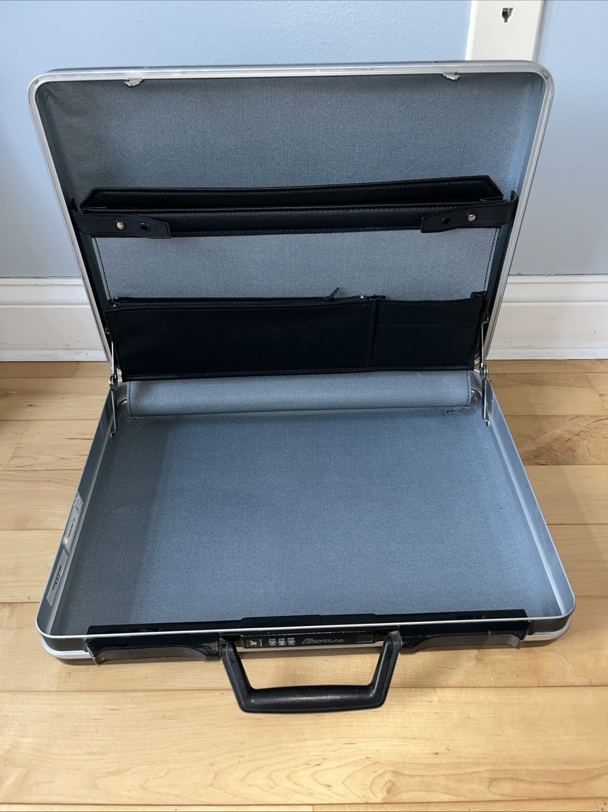 Echolac Vintage Hard Shell Briefcase Black with Aluminum Trim 17×12.5×4