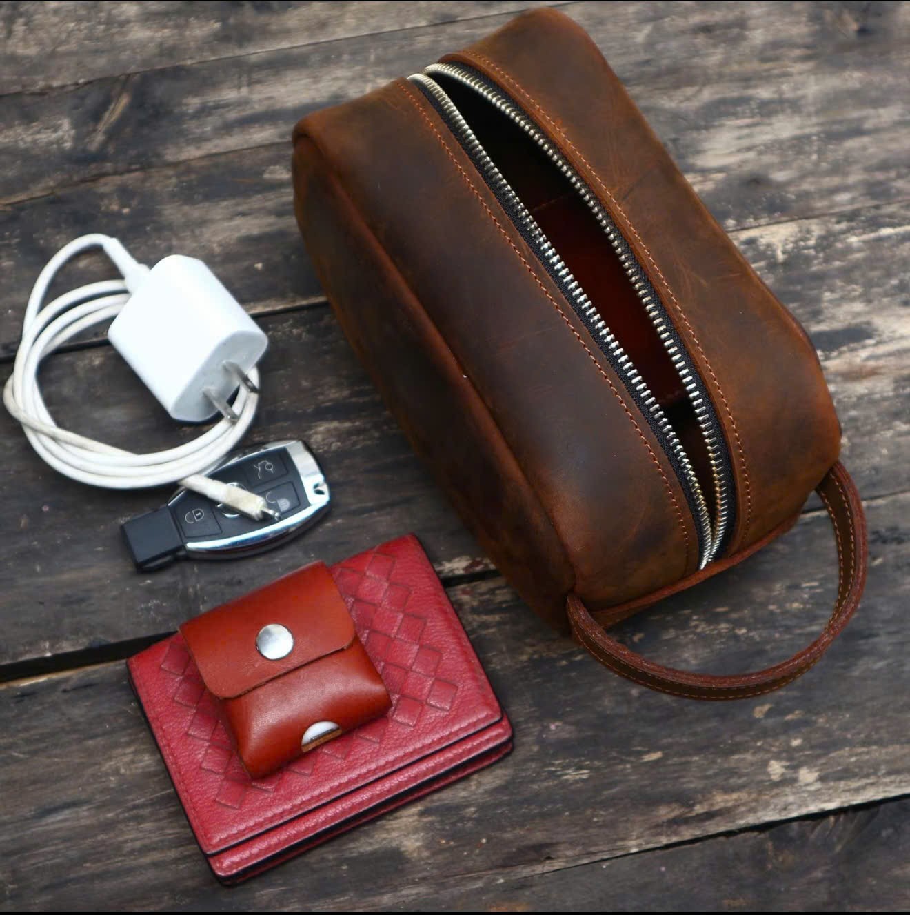 Premium Leather Dopp Kit – Personalized Men’s Travel Case – Gift for Him TH01