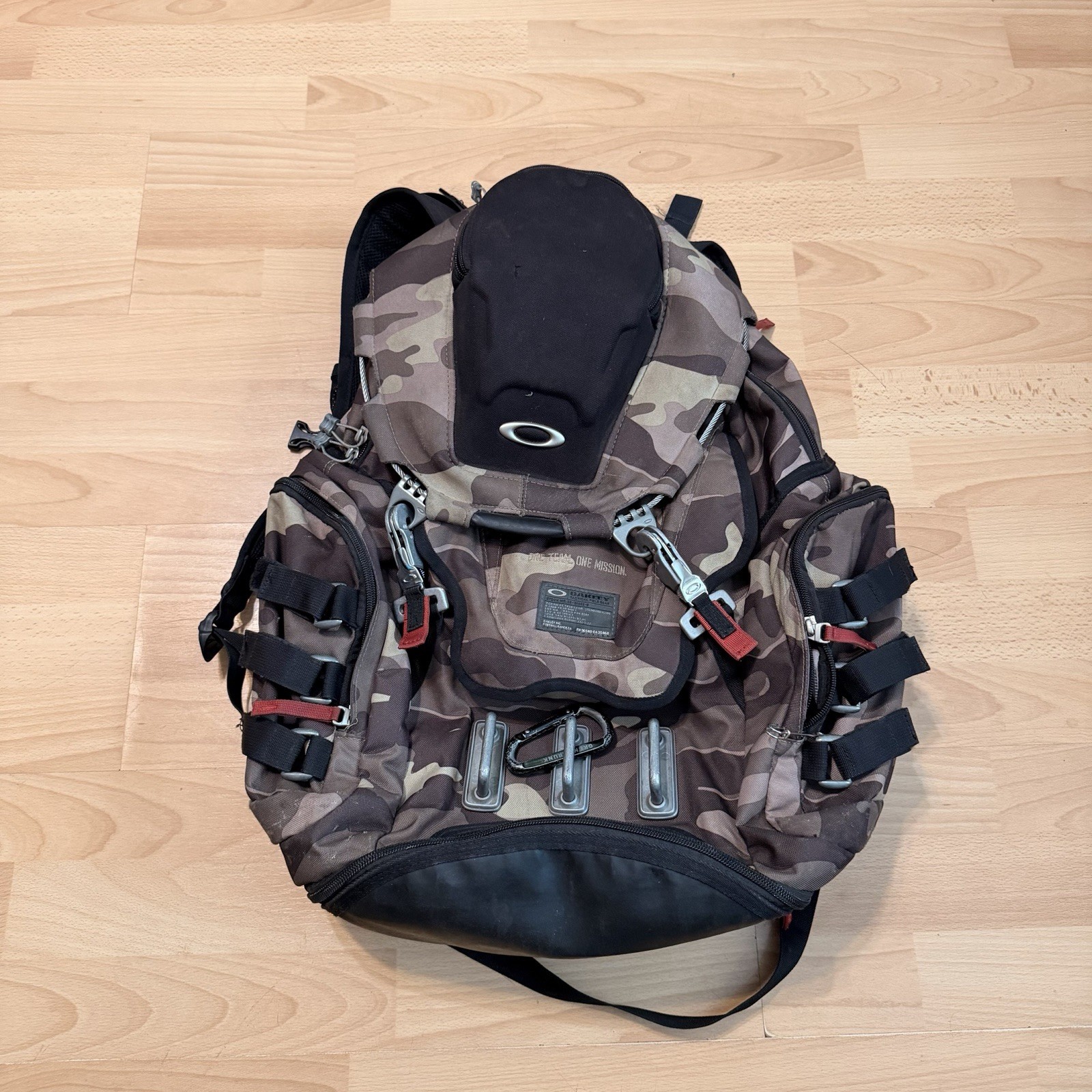 OAKLEY KITCHEN SINK BACKPACK Herb Camo 34L Tactical Field Gear Day Pack Bag