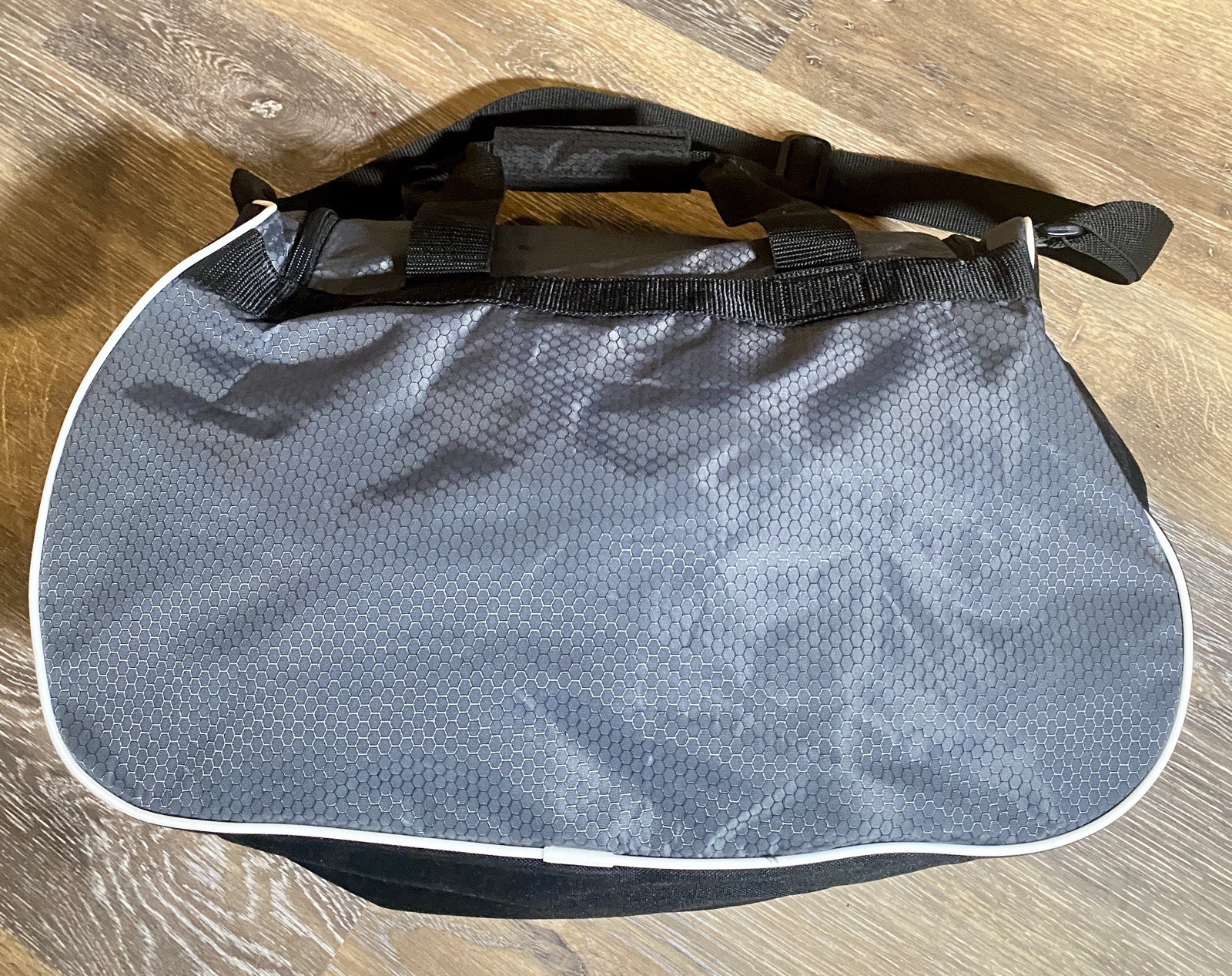 Adidas Diablo II Solid Small 18” Gym Bag Locker Wonder Silver Grey Hex Pattern