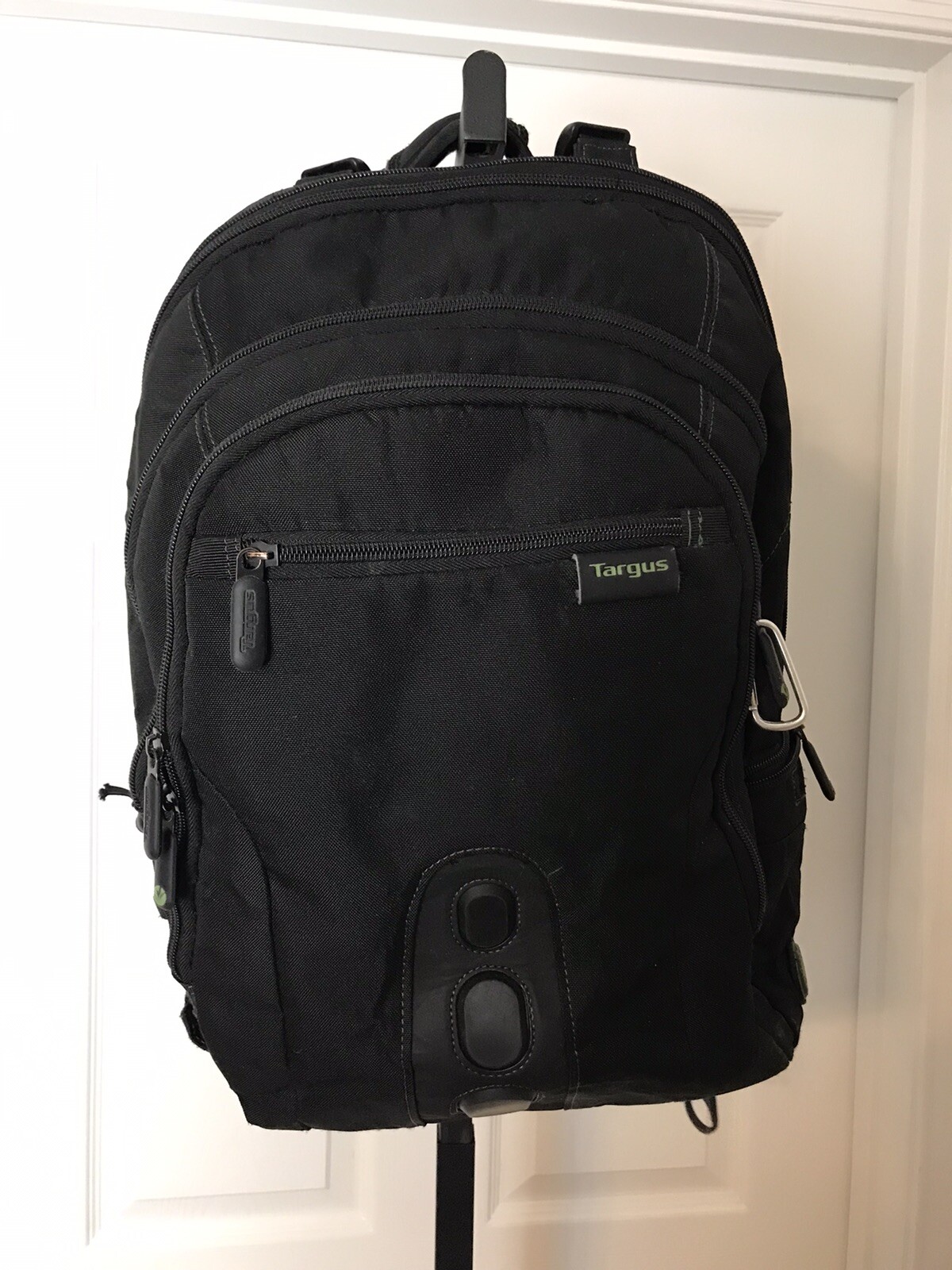 Targus Black Travel Backpack 18x13x6 Commuter Laptop Daypack