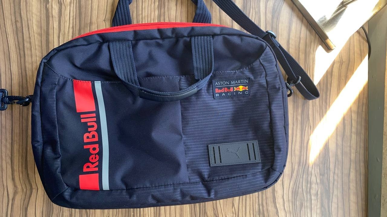 PUMA Aston Martin Red Bull Racing Shoulder Messenger Laptop Bag F1 Formula 1