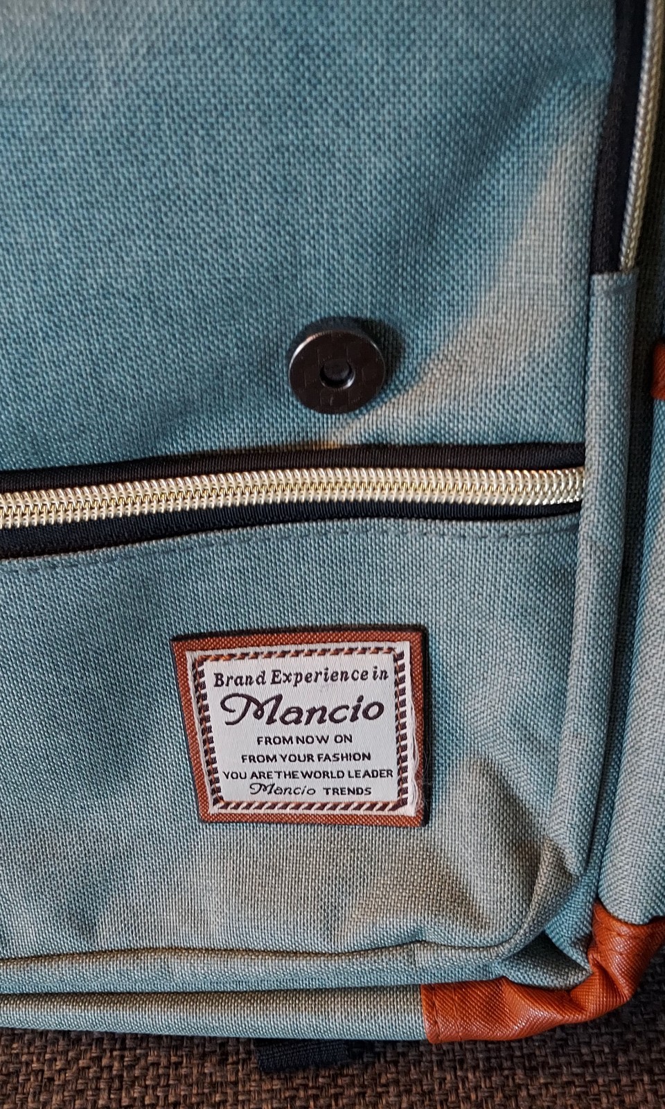 MANCIO Slim Laptop Backpack with USB Charging Port, Casual Daypacks /Light Green