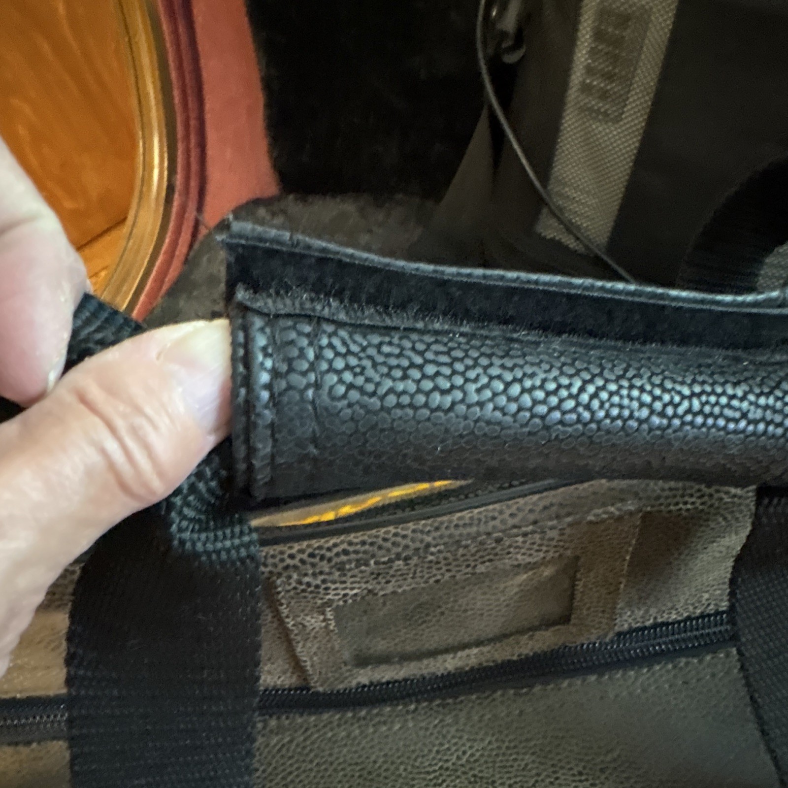 Wrangler Black Solid Duffle Bag Zip Closure Adjustable Shoulder Strap