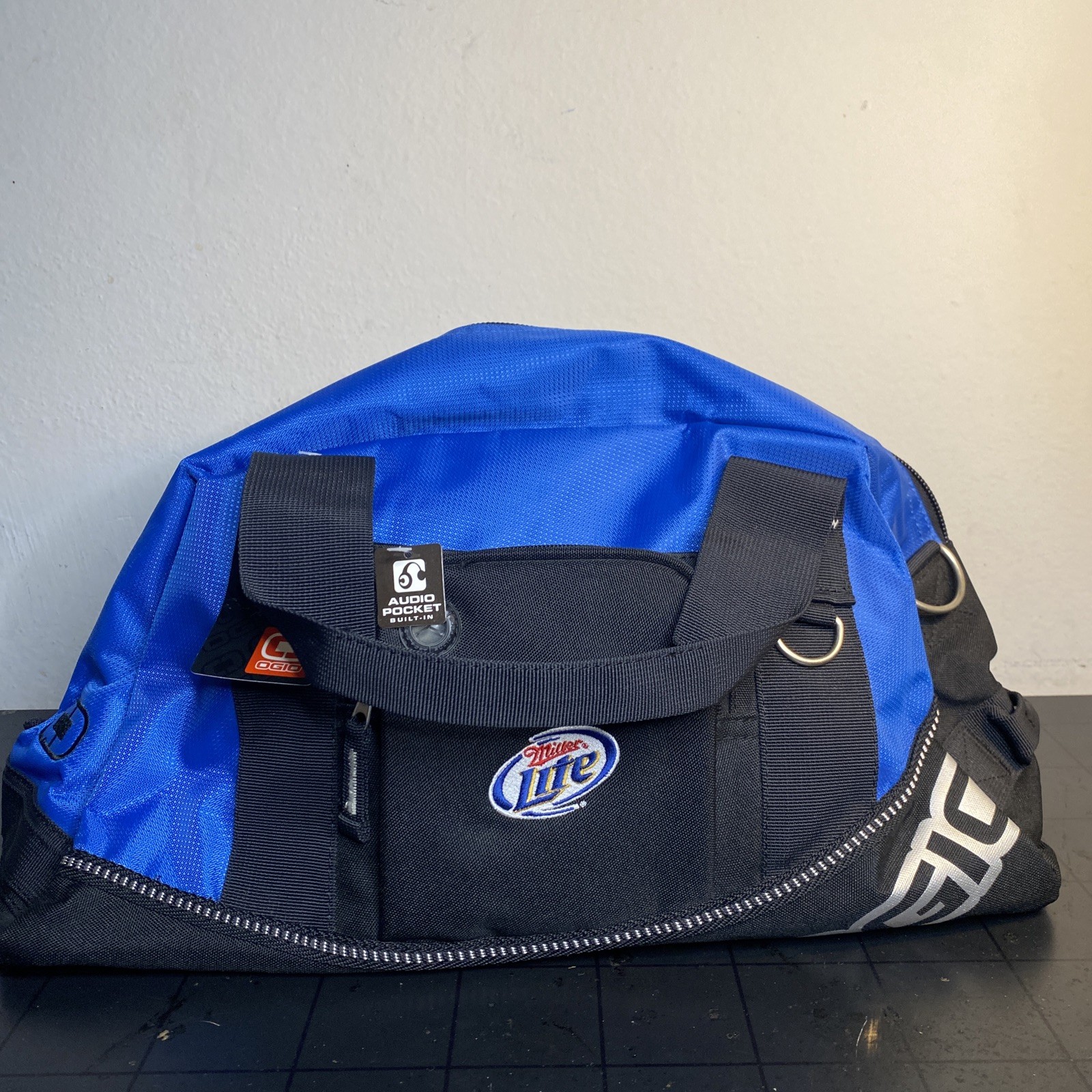 NEW Miller Lite Duffle Bag w/ Shoulder Strap (Black and Blue)