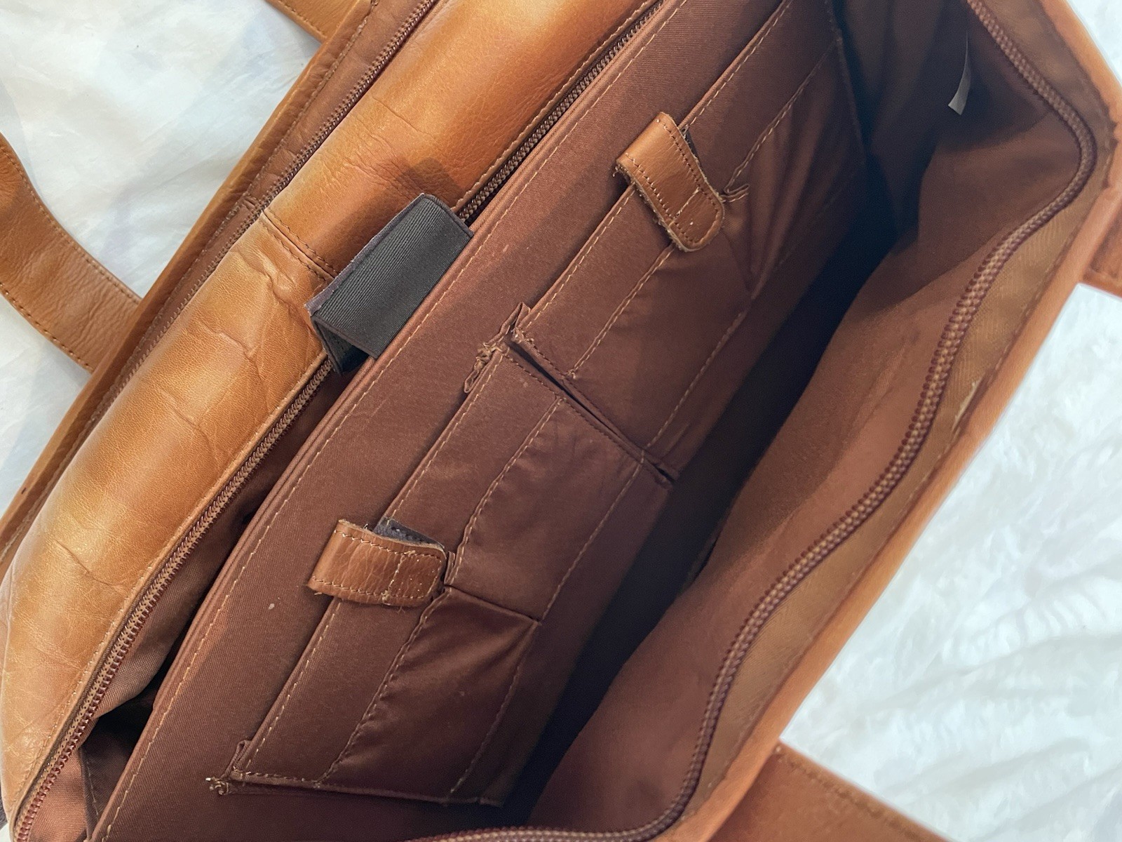 Claire Chase Distressed Tan Leather Laptop Briefcase Shoulder Bag Carry On Large