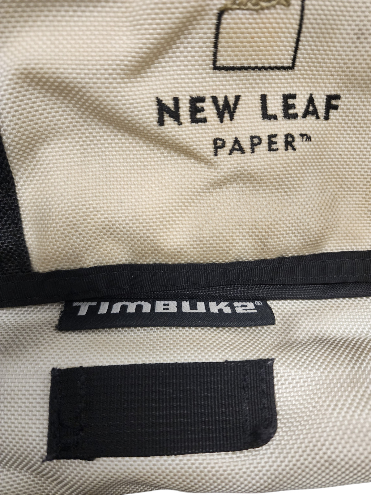 Timbuk2 Classic Messenger Bag Green Beige Black Sleeve Commuter Bag Logo