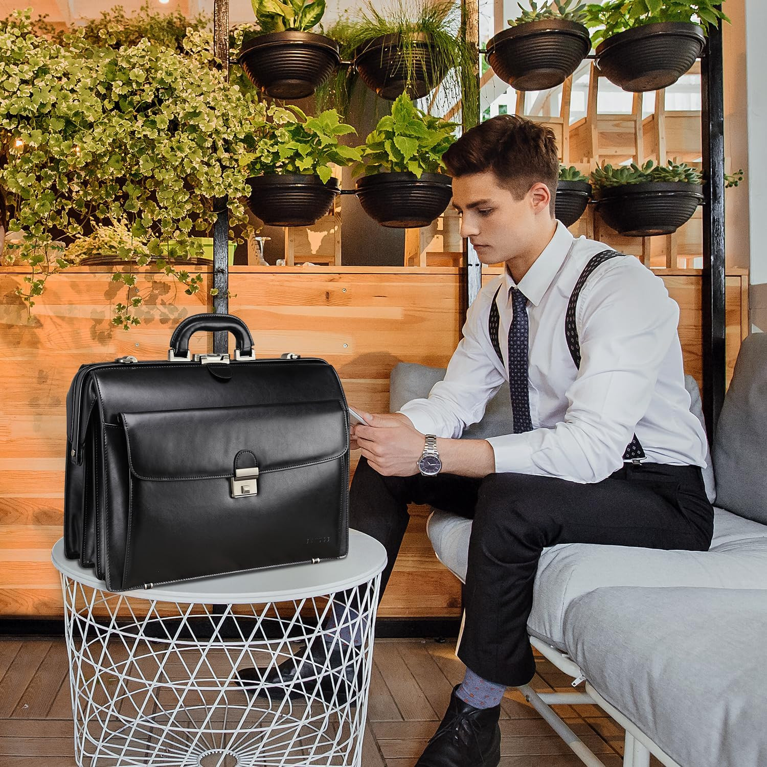 Elegant Large Leather Briefcase for Men – 15.6″ Lockable Attache Case