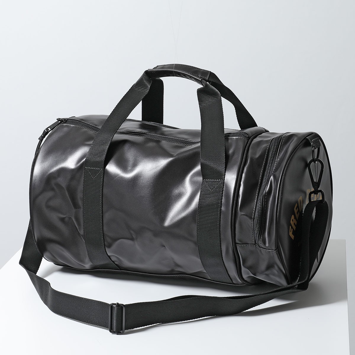 FRED PERRY Tonal Classic Barrel Boston Bag L7260 Men Travel Bag 774/Black/Gold