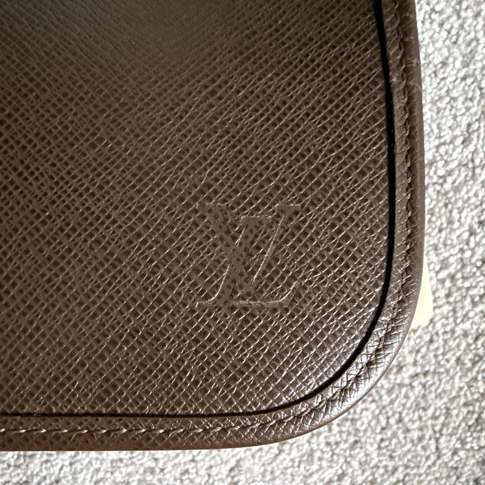 Authenticated Louis Vuitton Brown Men’s Messenger Bag Adjustable Strap w dust ba