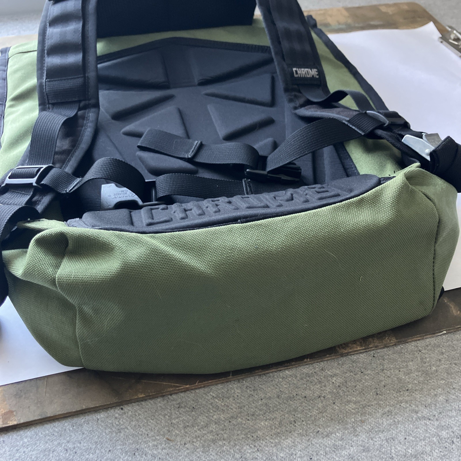 Chrome Industries Orlov Rolltop Backpack – Olive Green – Commuter Bag w/ Pouch