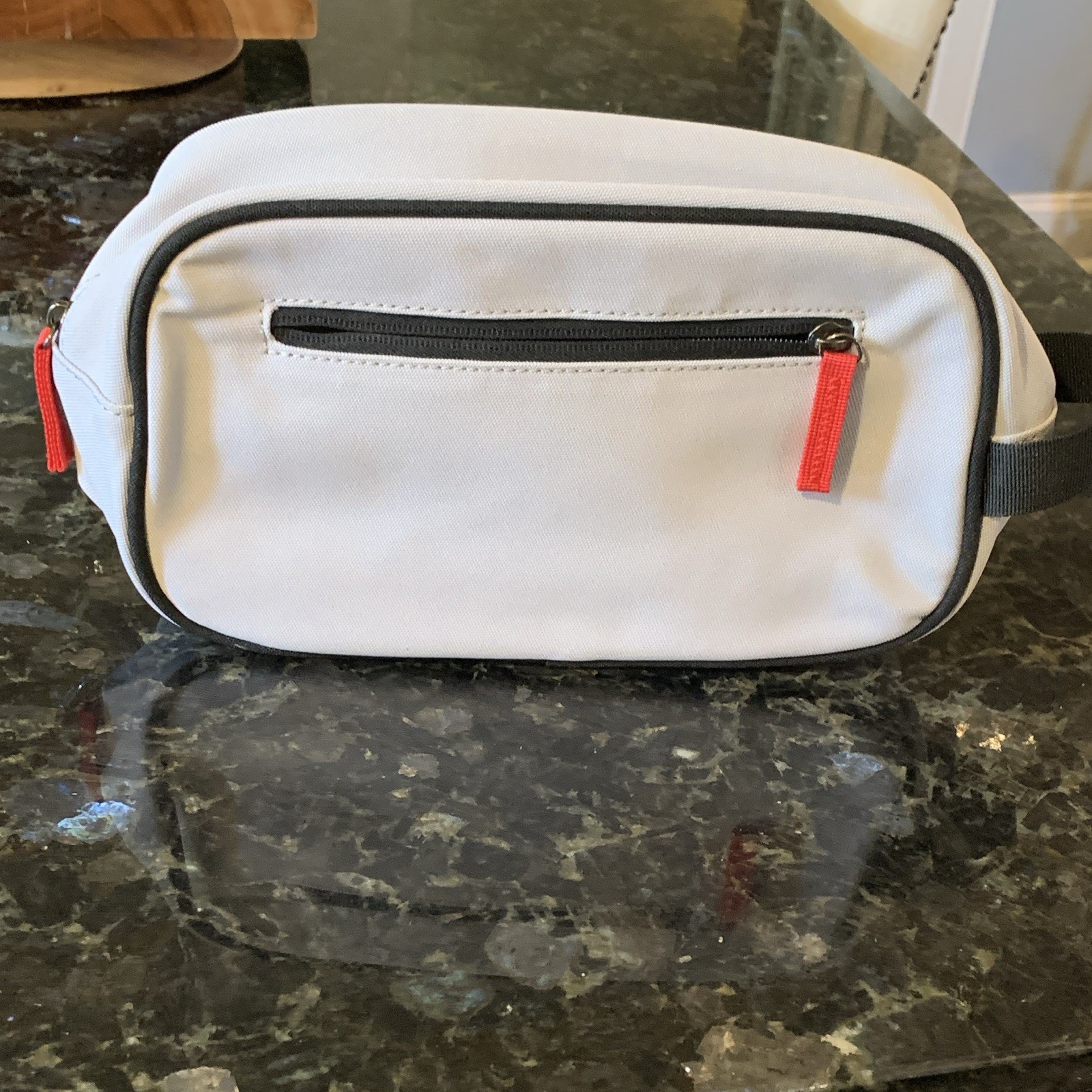 Bosstin White/Black Zip Toiletry Travel Bag Small Top Handle Inner Pockets