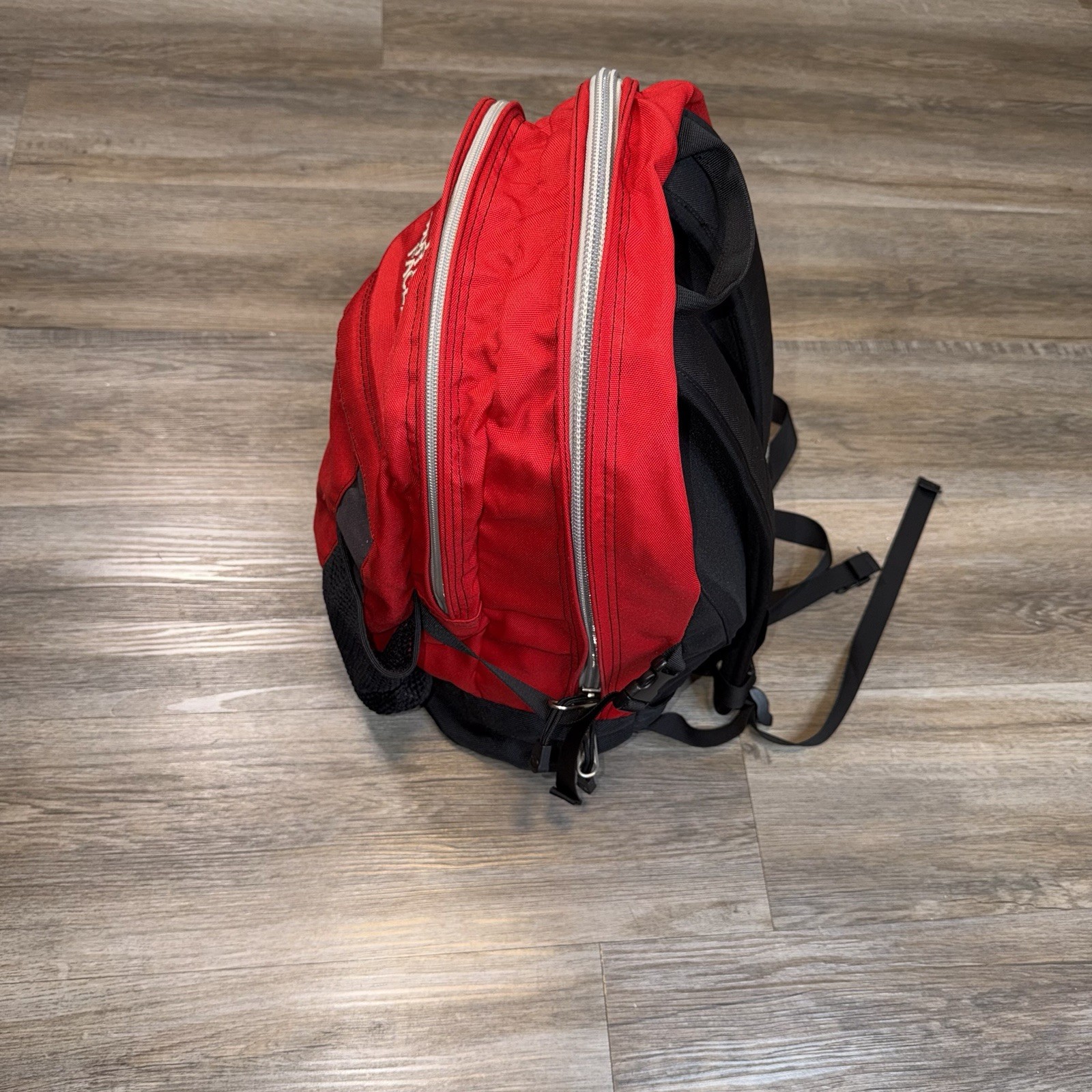 The North Face Yavapai Backpack Peppermint Red White Color-Way Black Bottom