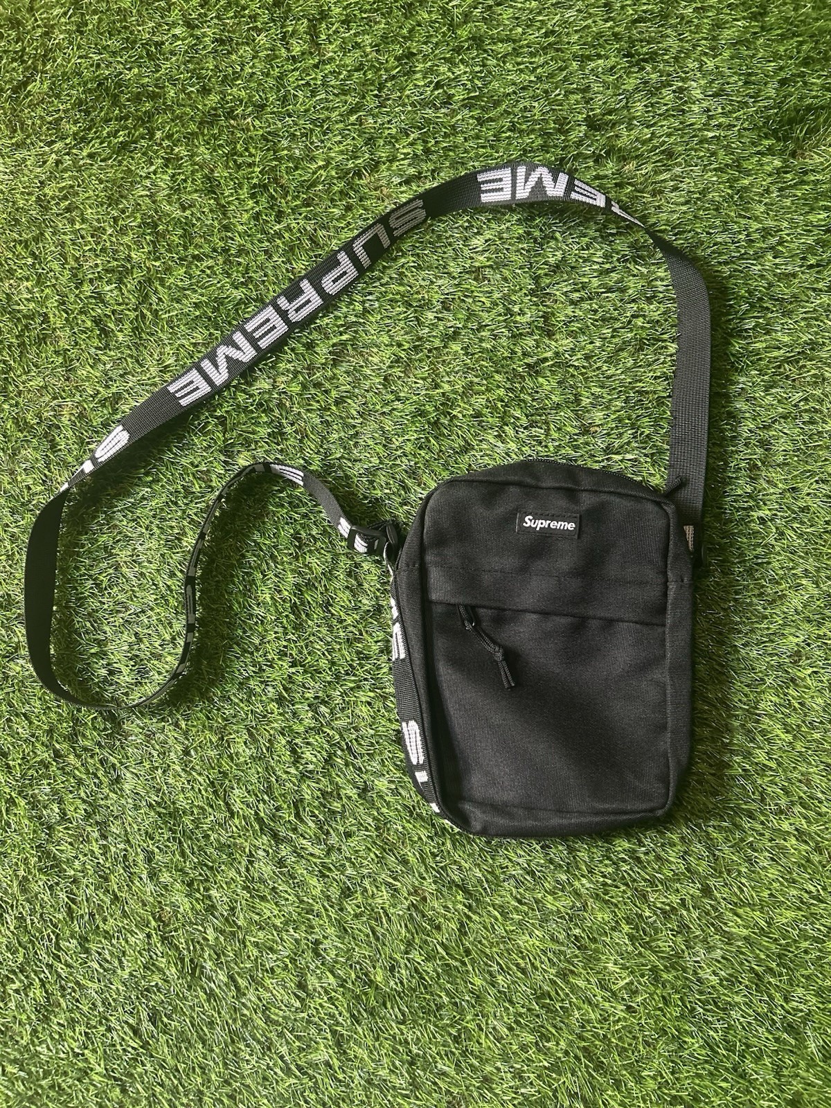Supreme Shoulder Bag SS18