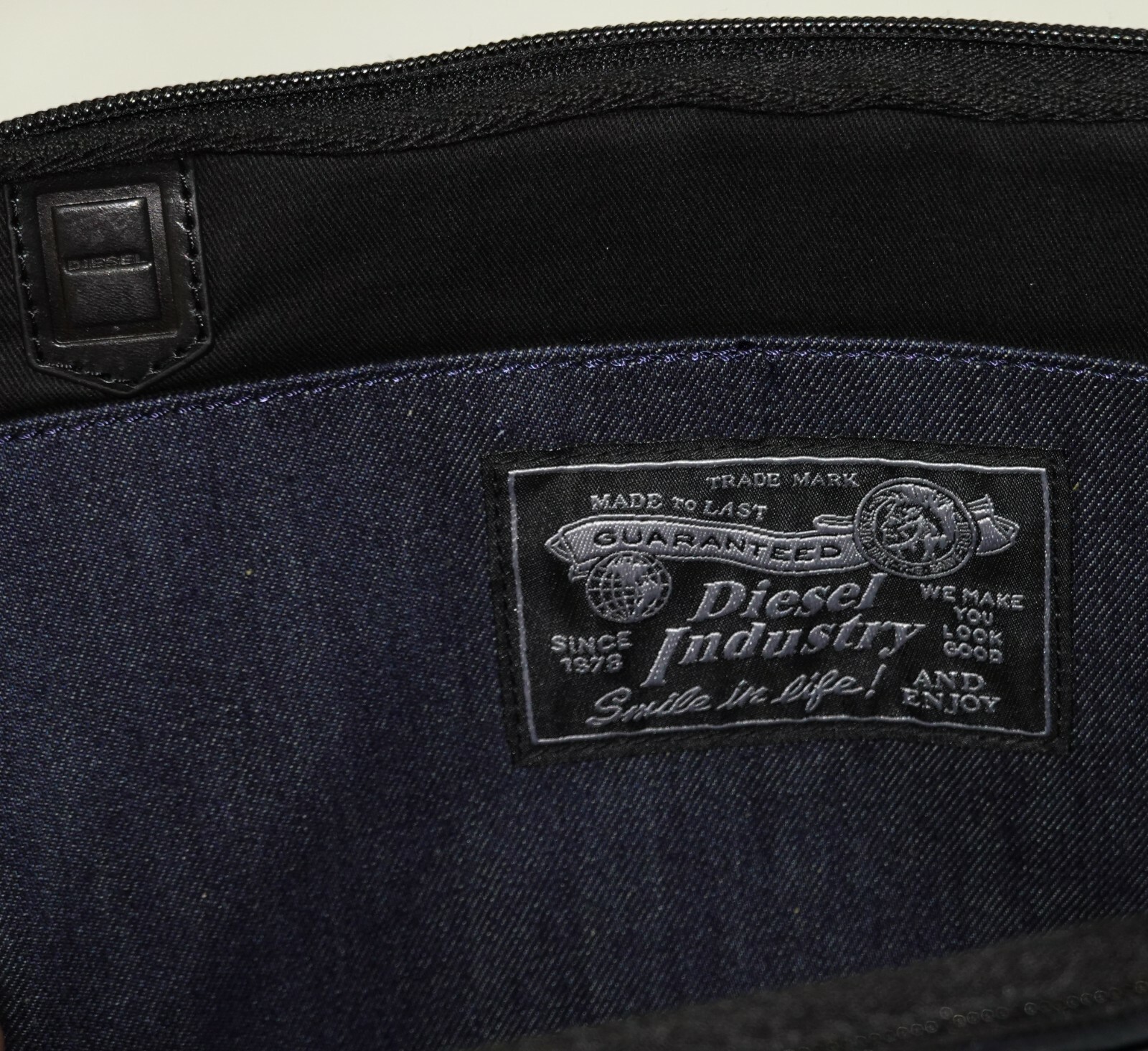 $120 NEW Diesel Zip Around Multiple Compartment Tablet Case 11″x8″ Indigo/Blue