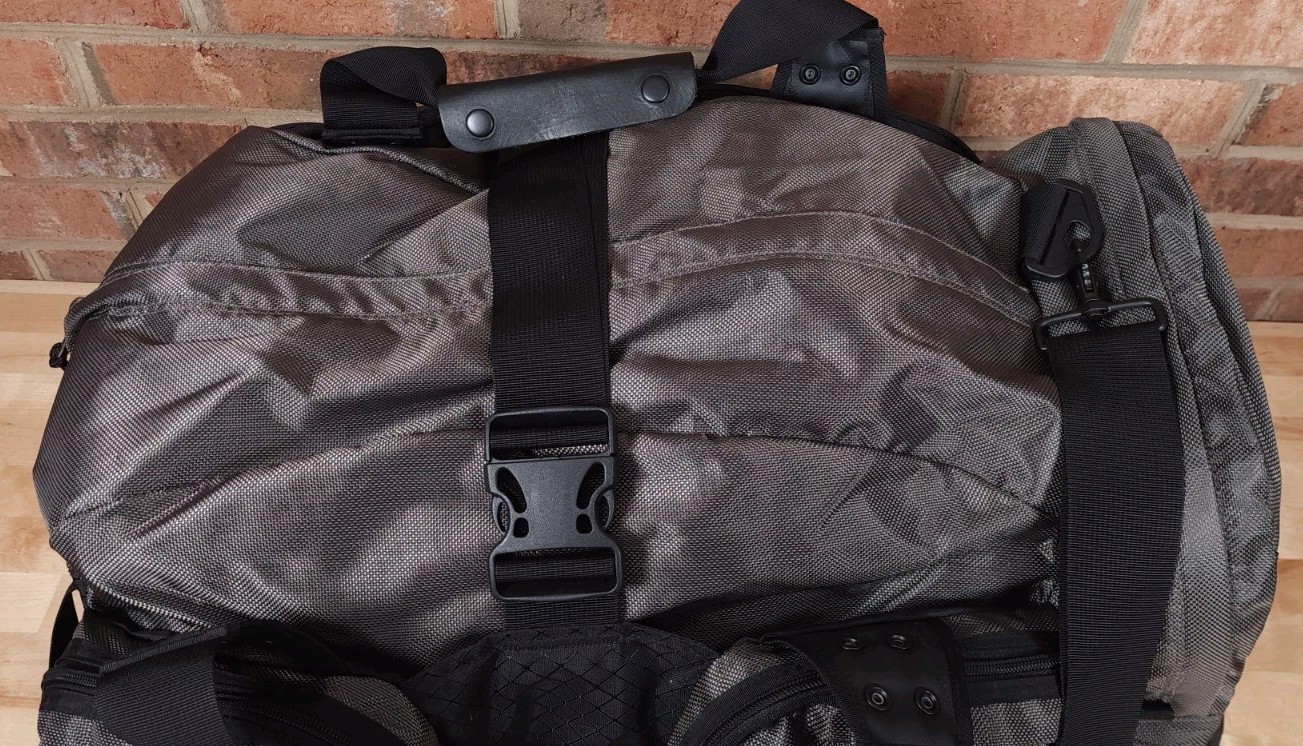 Oakley Icon 2.0 Software Gray Black Nylon Large Duffle Bag Y2K